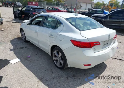 2013 Acura Ilx 2.0L z USA, uszkodzony, nr VIN 19VDE1F52DE013592